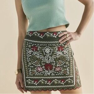 Mi‎ Ami Rosie Embroidered Floral Scandinavian Mini Skirt Olive M
